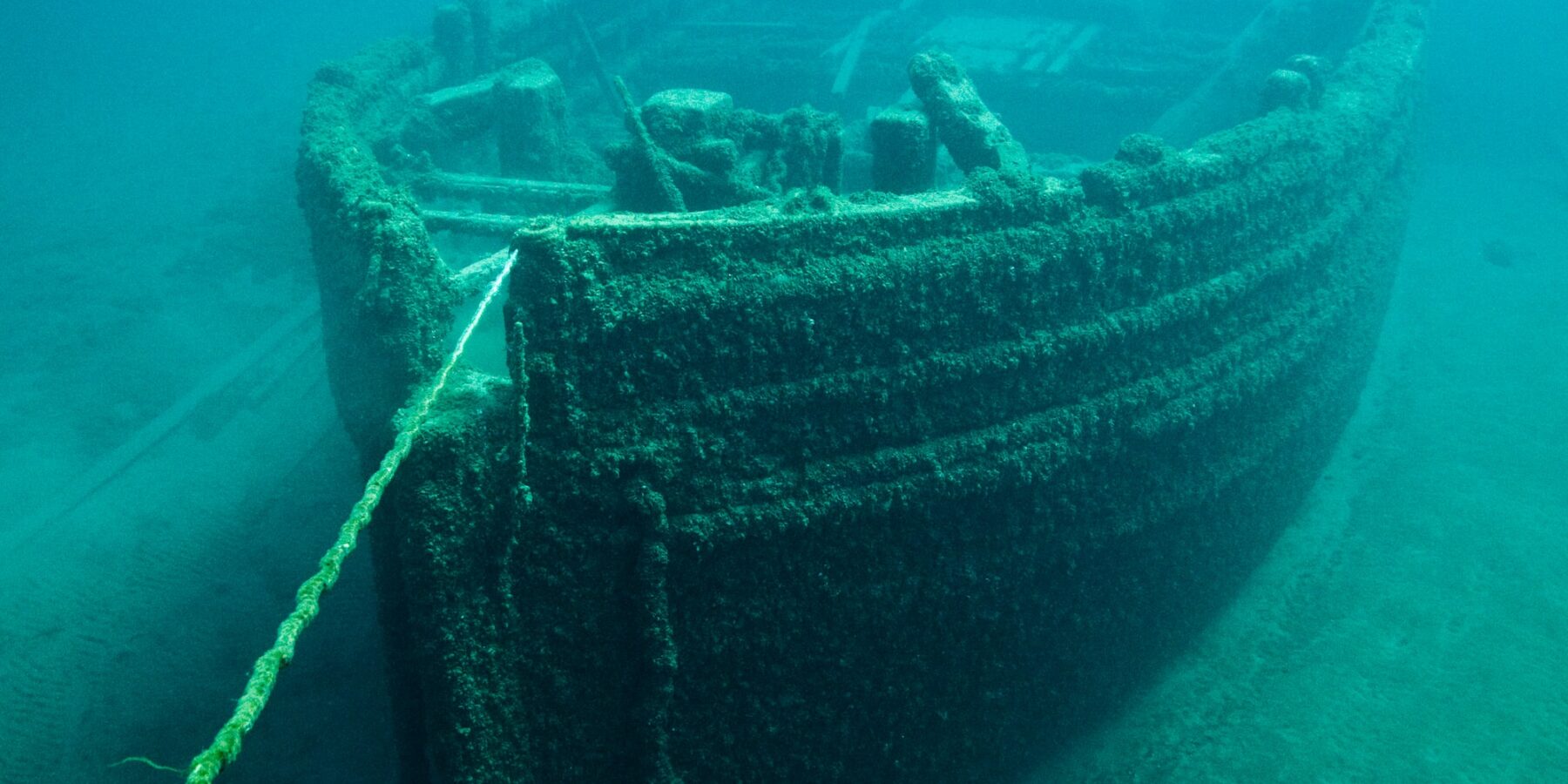 Titanic – niepublikowany dotąd film z wnętrza wraku #katastrofy #morze #oceany - ciekawostki.app