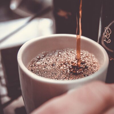 Codzienne picie kawy – pozytywny wpływ na zdrowie #antyoksydanty #detoks #kawa #kuchnia #odżywianie - ciekawostki.app